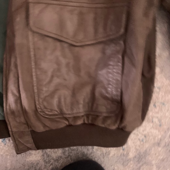 leather jacket! - Picture 2 of 4